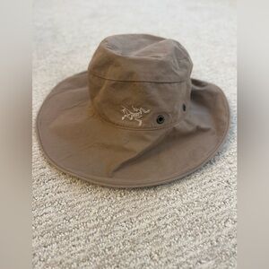 Arcteryx Sinsolo Hat Brown Tan Green Lightweight Air Sun Dry Bucket Cotton Nylon